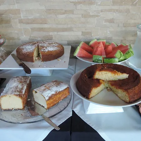 La Marina بيت ضيافة